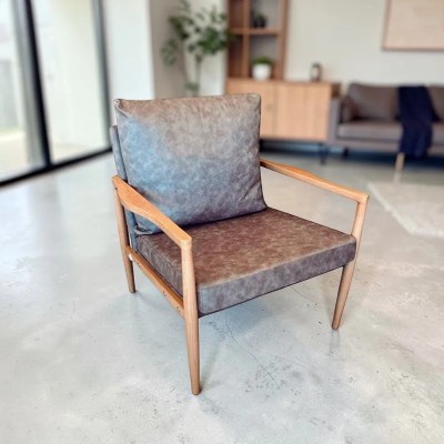 Butaca Hera metal simil madera arena | Mayorista MoOd DECO